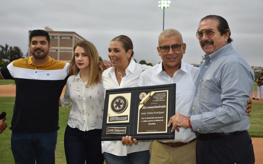 Liga de Béisbol Clase Abierta rinde homenaje al “Chino” Valdez