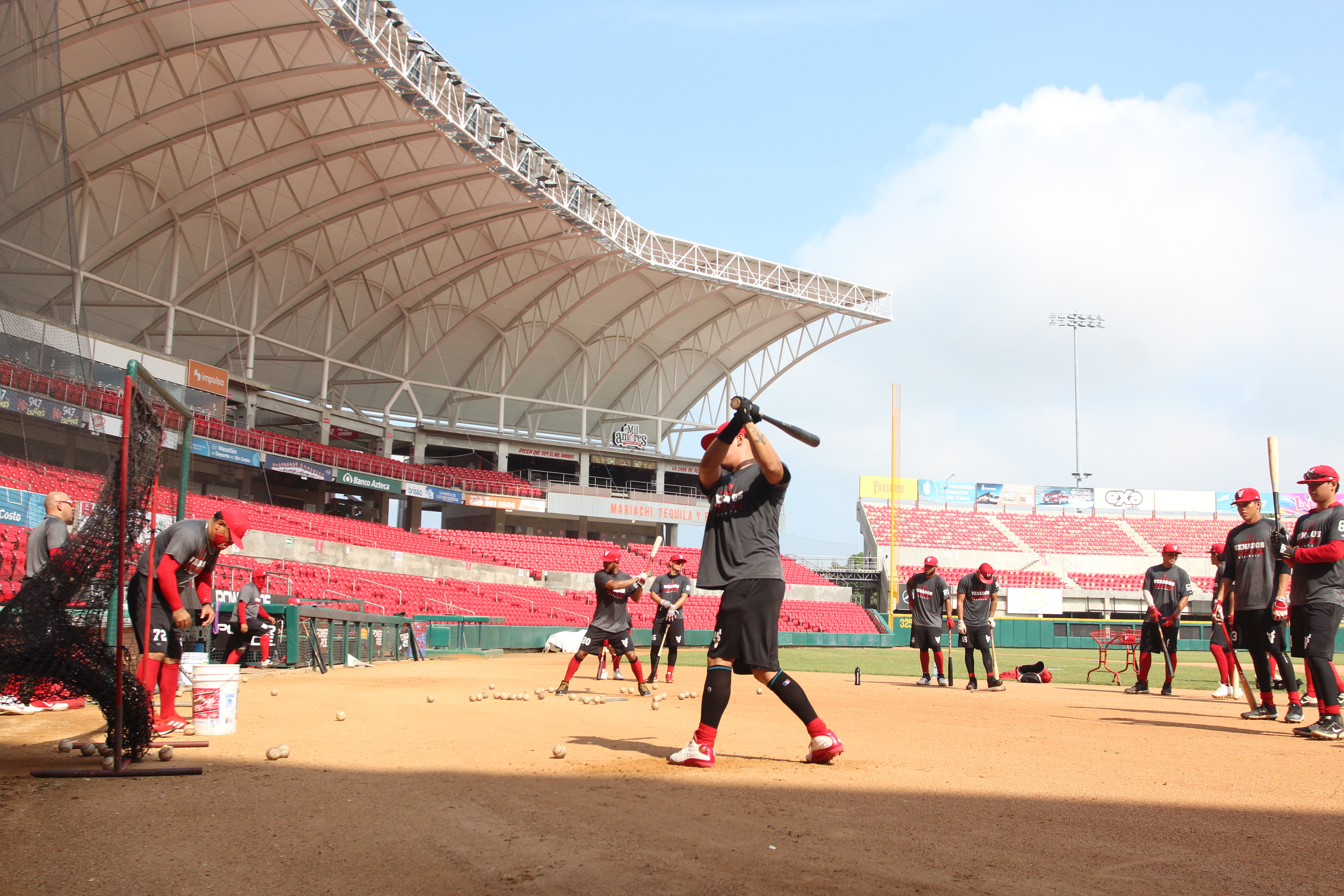 Eddie Díaz está satisfecho tras primera semana de pretemporada de Venados de Mazatlán
