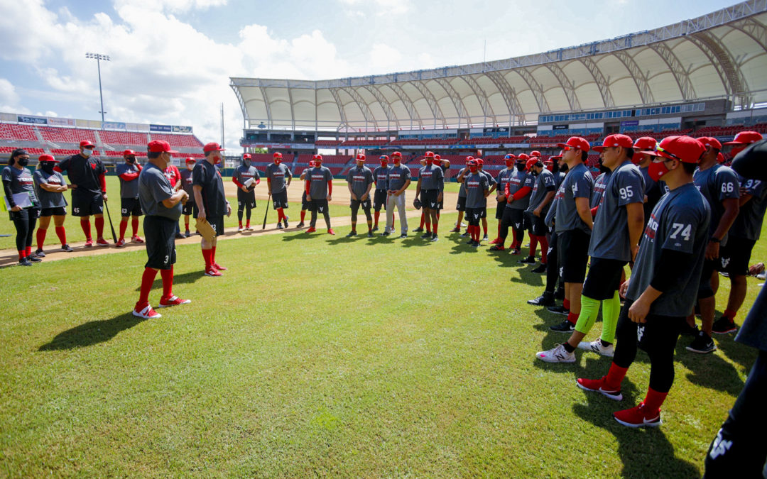 Venados de Mazatlán sostiene calurosa práctica; José Luna y Oziel Flores son las novedades